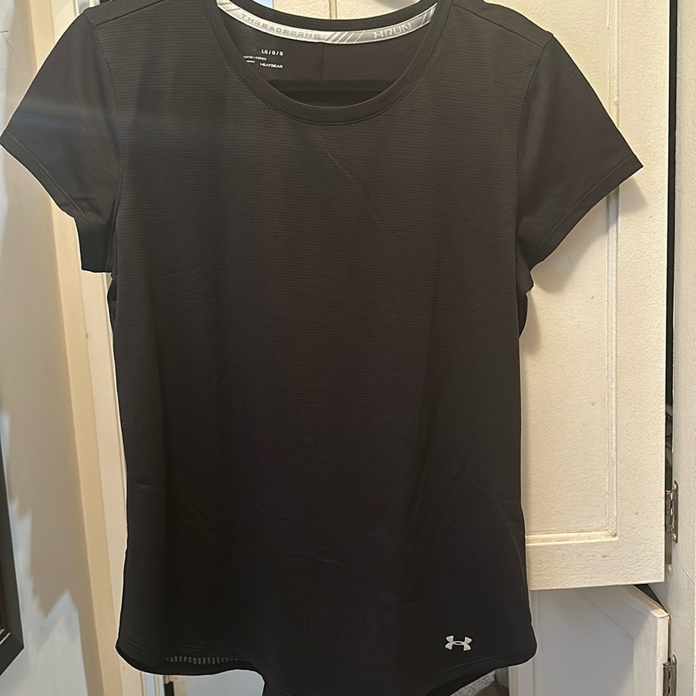 Under Armour Black shirt Large
